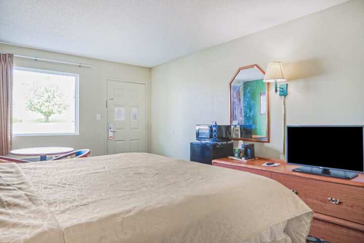 Room 10 of 31