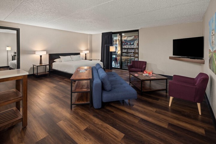 The Highlander Hotel Iowa City an Ascend Collection Hotel