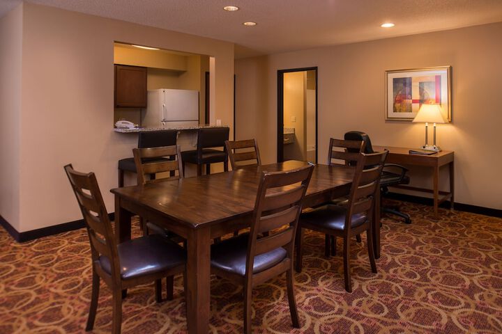 Best Western Ambassador Inn & Suites