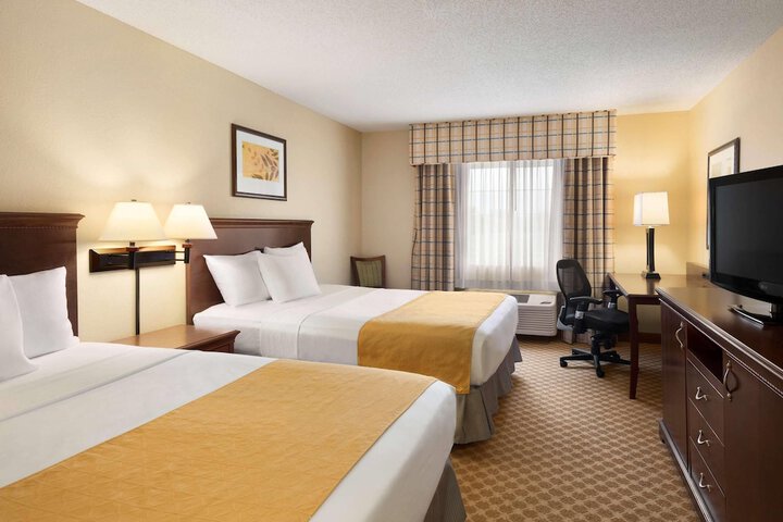 Country Inn & Suites by Radisson Owatonna, MN