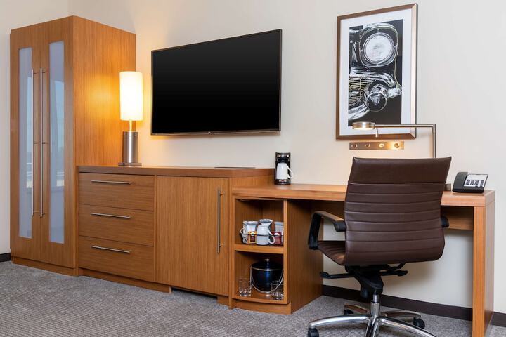 Hyatt Place Flint / Grand Blanc