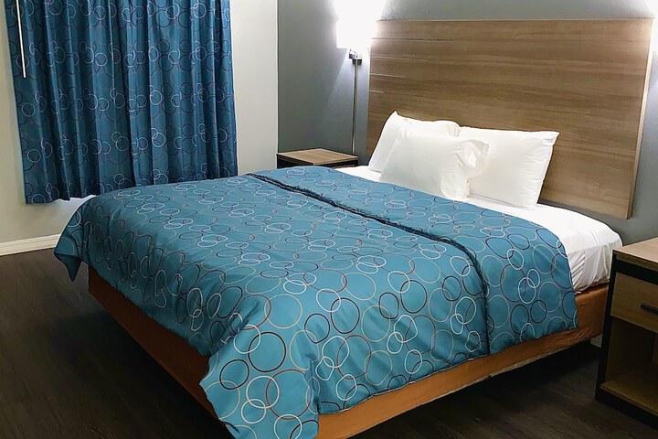 Budget Host Inn