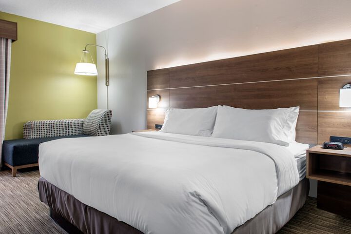 Holiday Inn Express Hotel & Suites Harrison by IHG