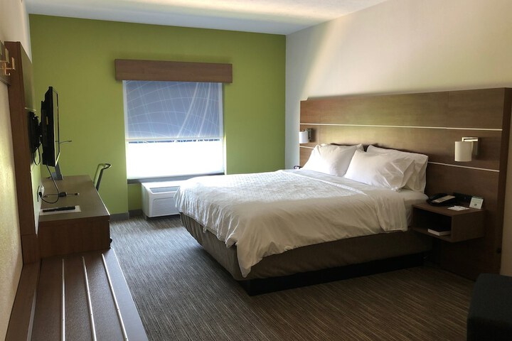 Holiday Inn Express & Suites Franklin KY by IHG