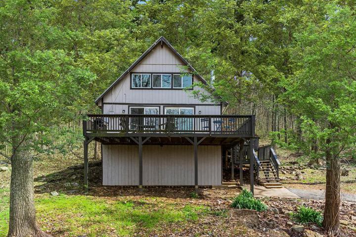 Hot Tub Wraparound Deck, & WiFi at Chalet Cabin