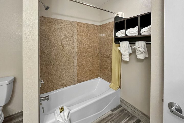 Room 18 of 30