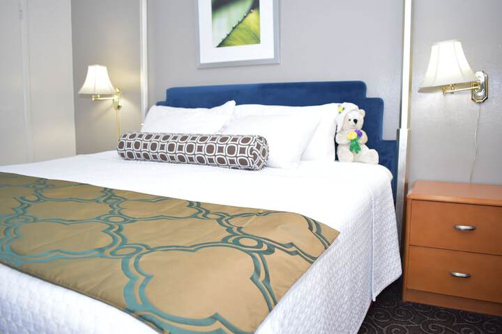 Twi-Lite Inn