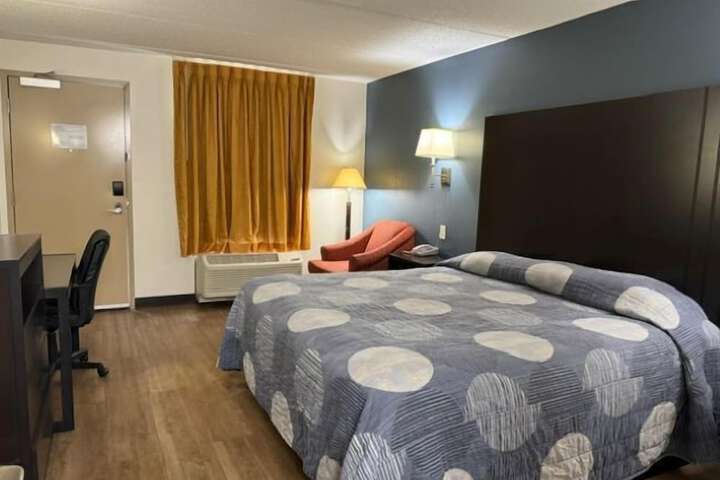 Hilltop Inn