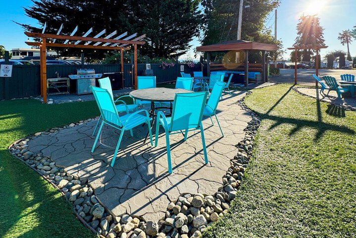 Terrace/Patio 28 of 34