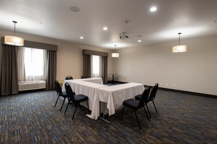Holiday Inn Express & Suites Port Aransas / Beach Area by IHG