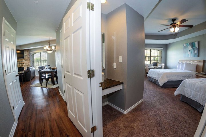 Room 47 of 125