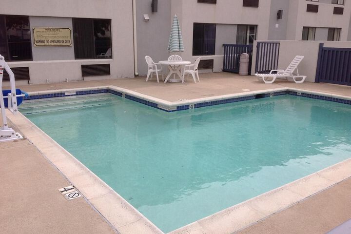 Pool 2 of 38