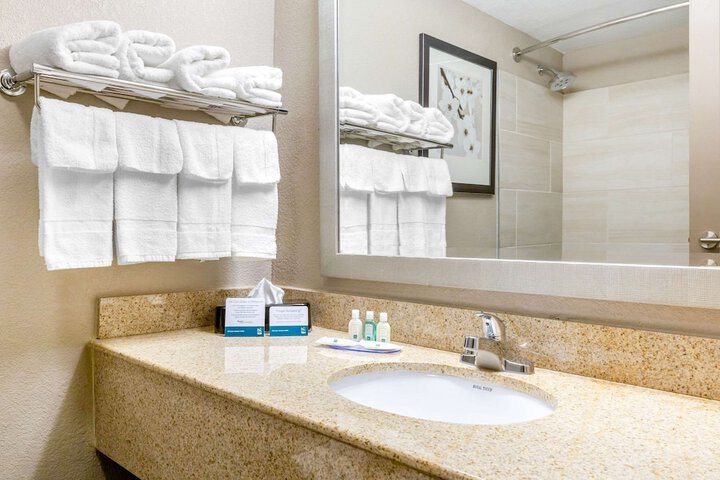 Room 21 of 30