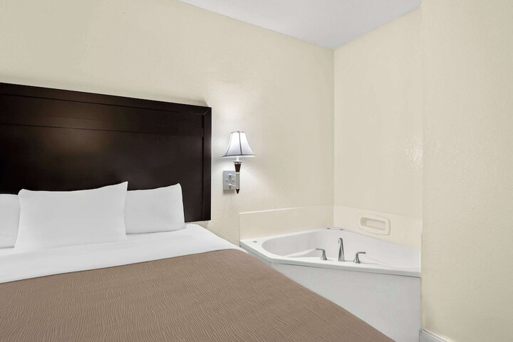 Room 21 of 45