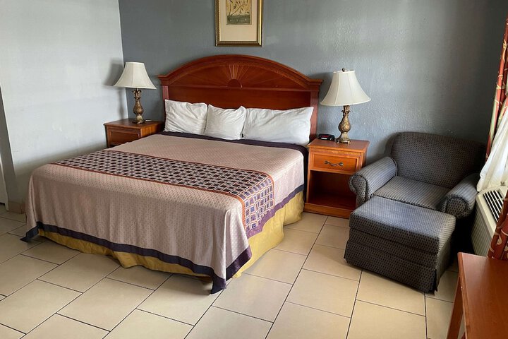 Room 16 of 21
