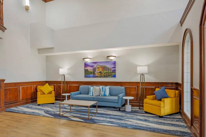 Comfort Suites Sumter near Shaw AFB