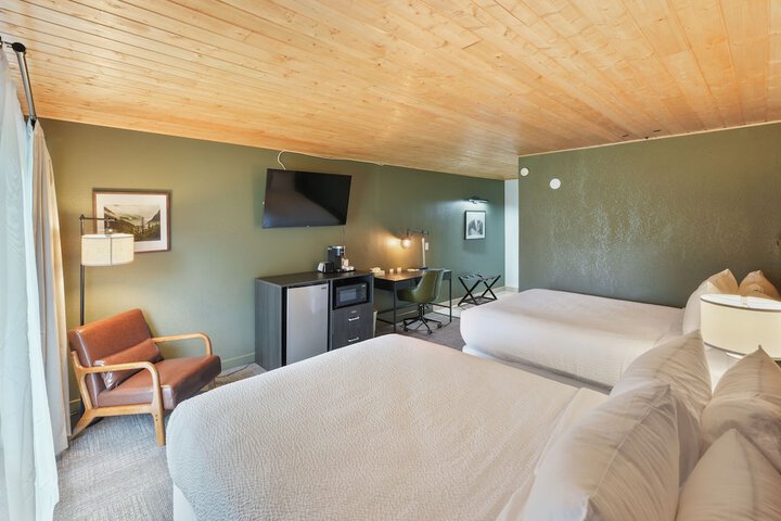 Tremont Lodge & Resort