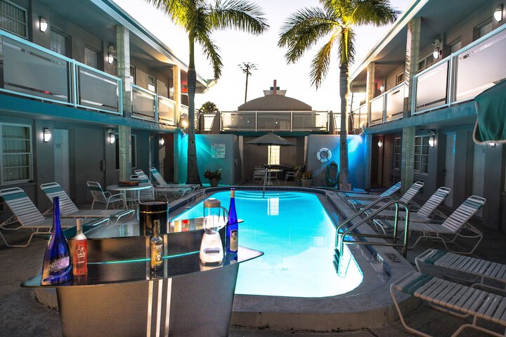 Pool 16 of 38