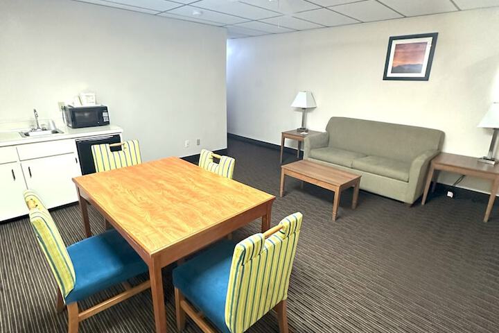 Room 109 of 163