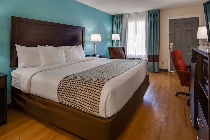 Room 15 of 25