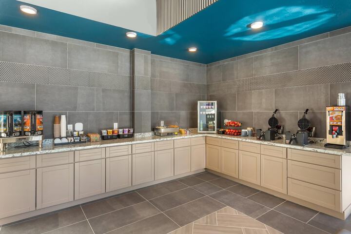 The Valor an Ascend Collection Hotel