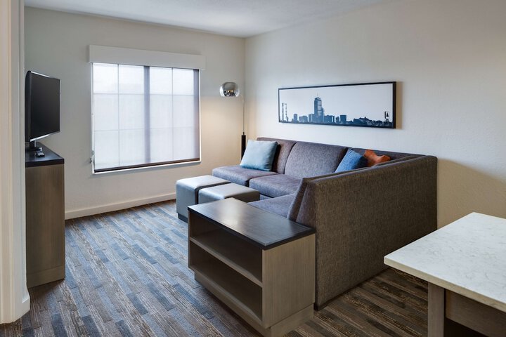 HYATT house Boston / Waltham
