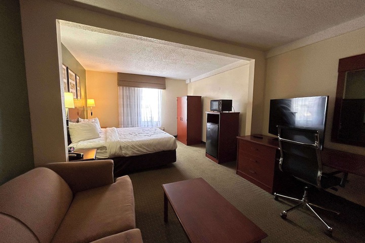 Room 11 of 20