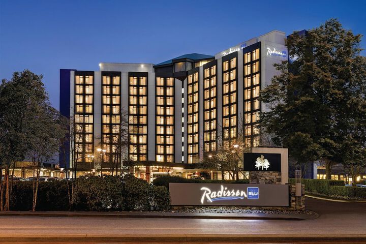 Radisson Blu Vancouver Airport Hotel & Marina