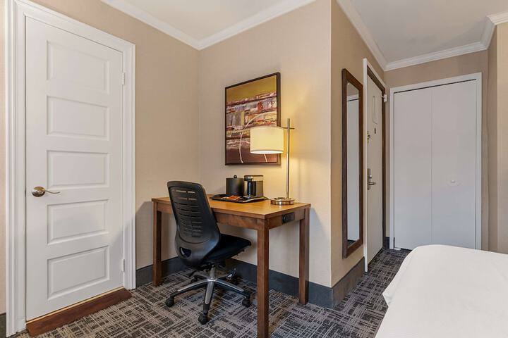 Room 17 of 60