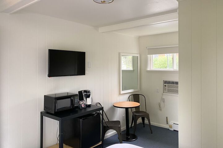 Room 27 of 30