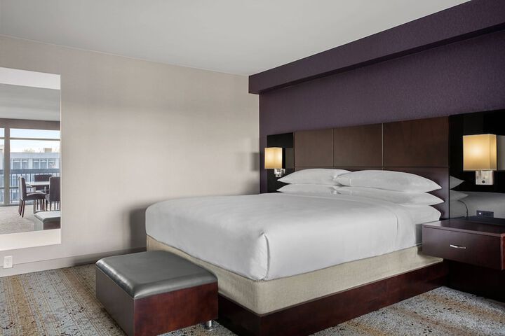 Room 10 of 29