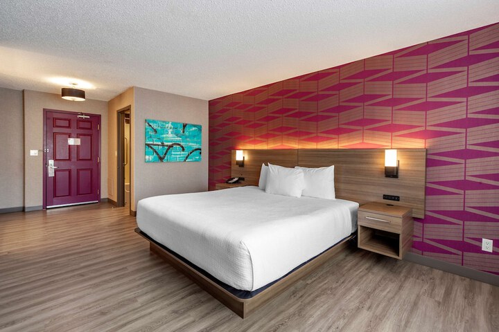 Room 34 of 46