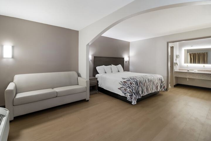 Room 30 of 39
