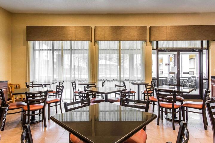 Quality Suites Hickory South
