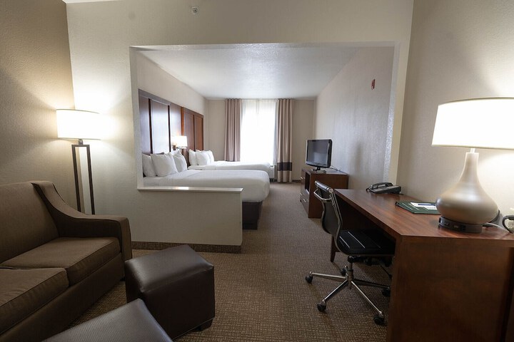 Room 15 of 36