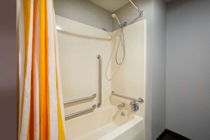 Room 16 of 55