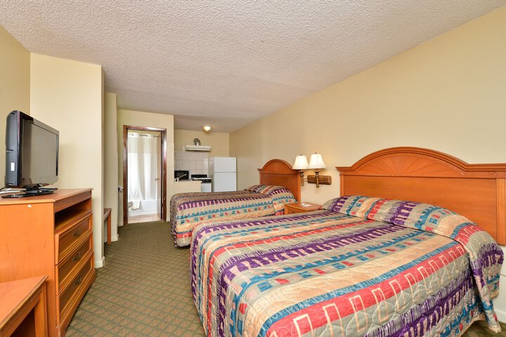 Room 13 of 16