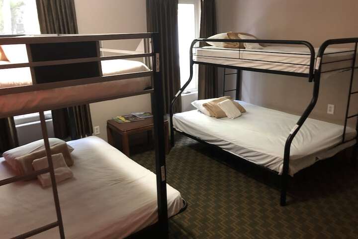Room 19 of 39