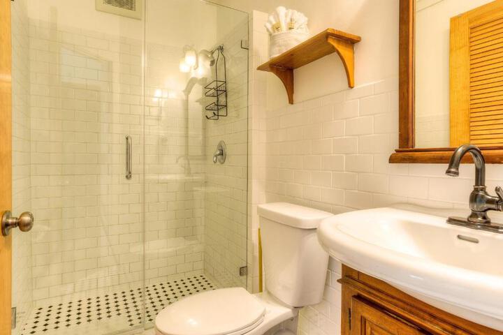 Key West Harbor Inn - Adults Only
