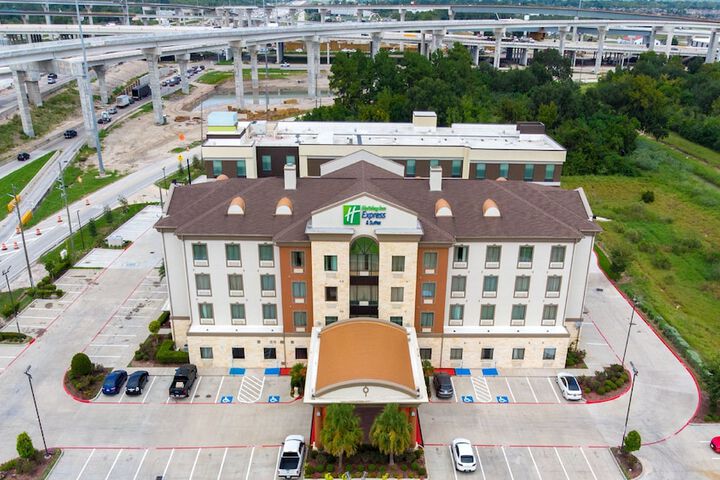 Hotel 5 of 42