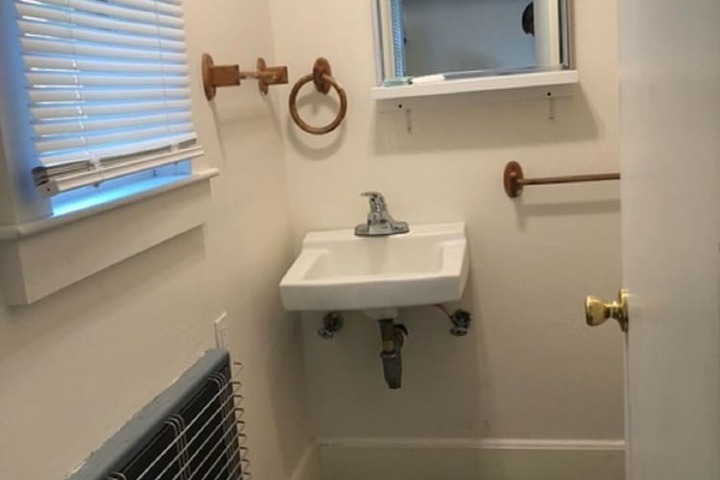 Room 32 of 45