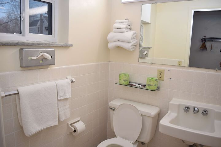Room 15 of 28