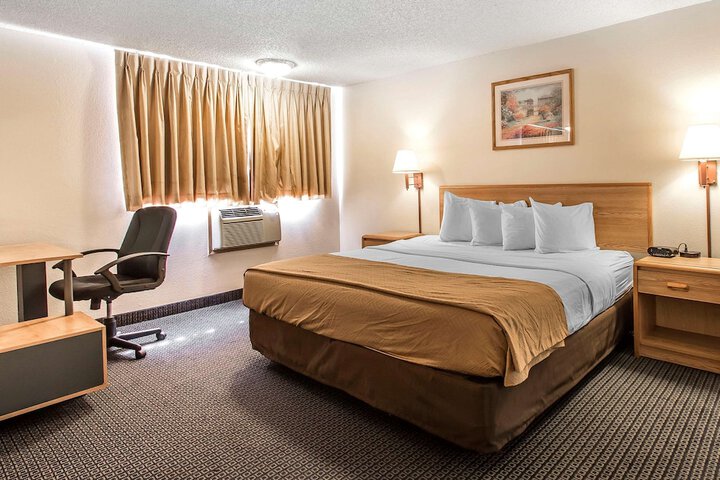 Room 40 of 48