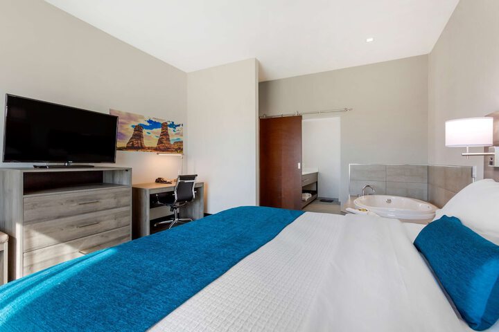 Room 28 of 81