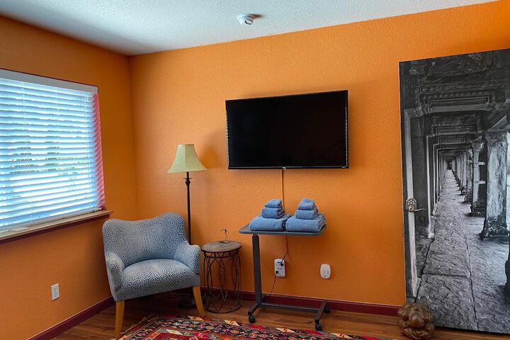 Room 25 of 48