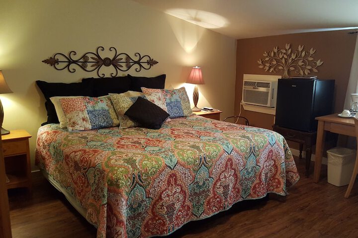 Room 6 of 68