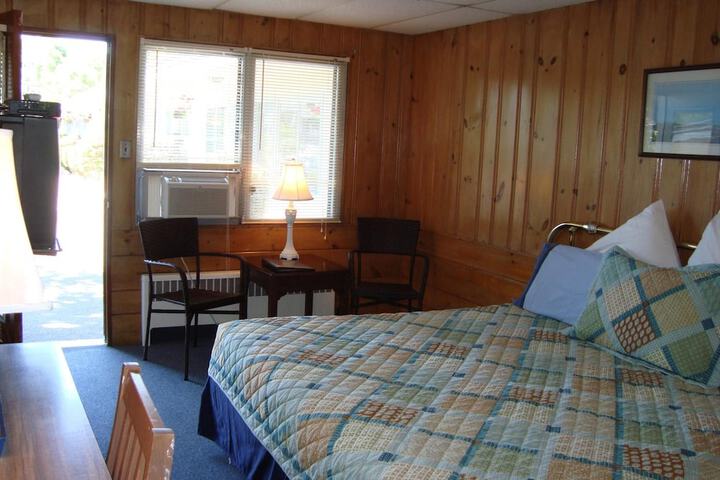 Room 9 of 36