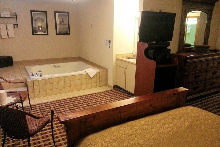Room 17 of 39