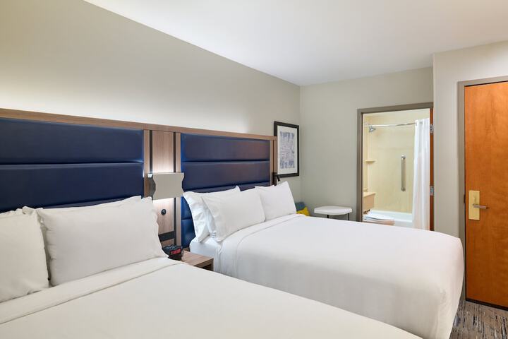Room 32 of 54