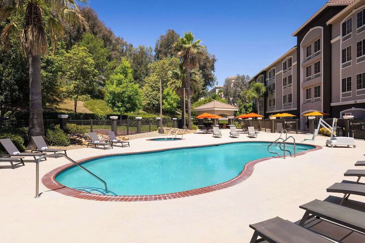 Pool 6 of 37